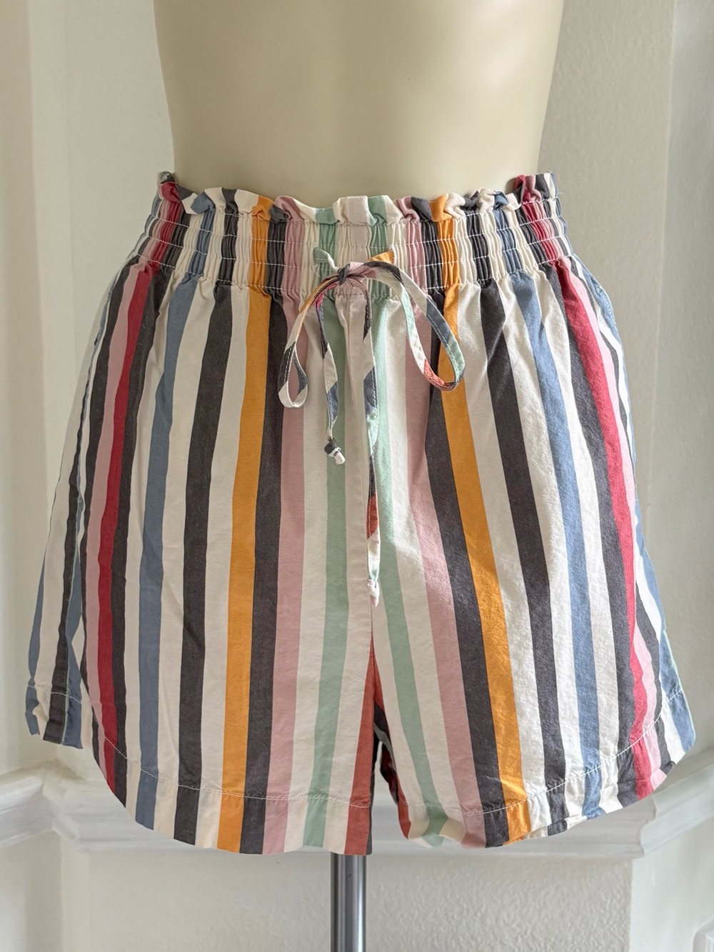 Madewell Smocked Waist Pull On Rainbow Stripe Shorts - Picture 2 of 8
